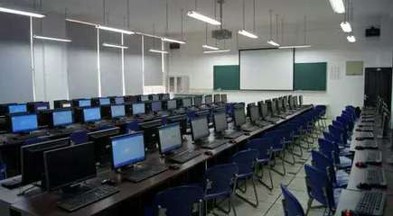 大連科技學(xué)院信息科學(xué)與技術(shù)學(xué)院計算機(jī)硬件開發(fā)專業(yè) 培養(yǎng)未來科技創(chuàng)新的硬件工程師